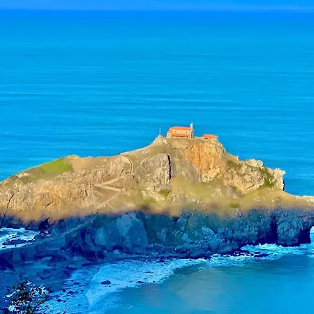 Kai Begi, Vistas Maravillosas Al Puerto. Lägenhet