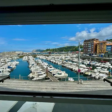 Kai Begi, Vistas Maravillosas Al Puerto.